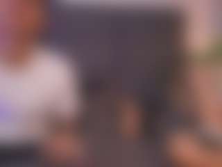 Live cam show with Zoee 8 - Drinking on madthumbs