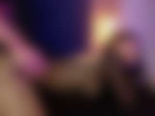 Live cam show with Zoee 8 - Ass Bouncing on Camsoda