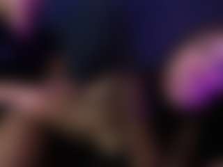 Live cam show with Zoee 8 - Handjob on Camsoda