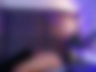 Live cam show with Zoee 8 - Cock Rating on Camsoda