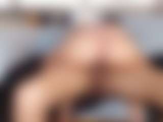 Live cam show with Zoee 8 - Skinny on slutload
