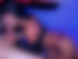 Show en direct avec 3loverlive46 - Small Tits sur Camsoda