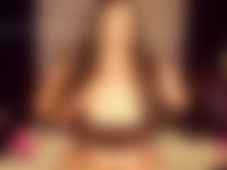 amia-mia's Live Sex Cam Show