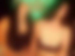 amia-mia's Live Sex Cam Show