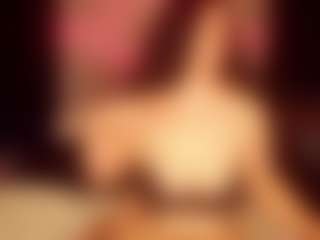 amia-mia's Live Sex Cam Show