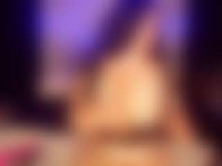 amia-mia's Live Sex Cam Show