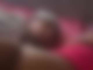 Live cam show with Bossyprinessa1990 - Flashing on Milfs Live