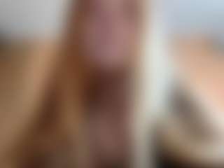 Live cam show with DionnaSeegars - Blue Eyes on EXY