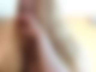 Live cam show with DionnaSeegars - Camel Toe on studioflirtlive.com