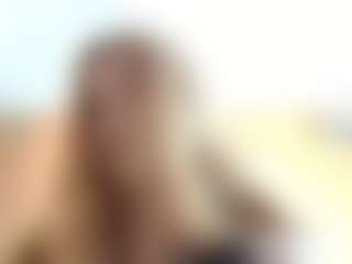 Live cam show with DionnaSeegars - Blonde Hair on fuklive.com