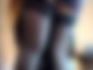 Live cam show with DionnaSeegars - Camel Toe on Milf Play