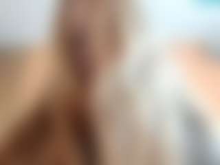 Live cam show with DionnaSeegars - Blonde Hair on realtime-chat