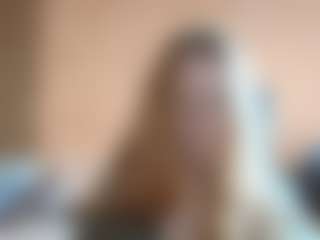 Live cam show with DionnaSeegars - Bra on liverealitysex.com