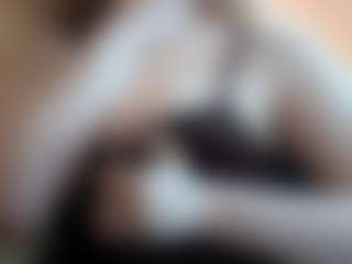 Live cam show with DionnaSeegars - Public Black on Dolls Live