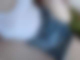 Live cam show with DionnaSeegars - Blue Eyes on livesuperchat.net