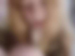 Live cam show with DionnaSeegars - College on Camsoda