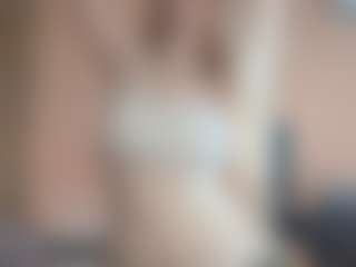 Live cam show with DionnaSeegars - Student on Camsoda