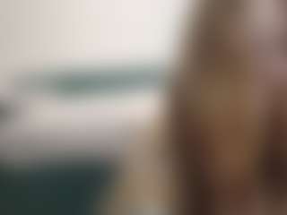 Live cam show with DionnaSeegars - Hairy on Big Tits
