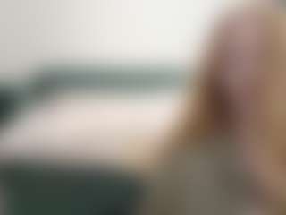 Live cam show with DionnaSeegars - Student on TeamSkeetLive