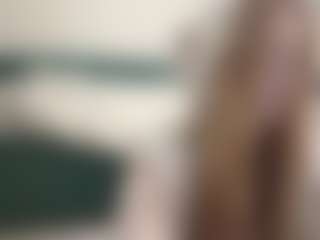 Live cam show with DionnaSeegars - Camel Toe on Dolls Live