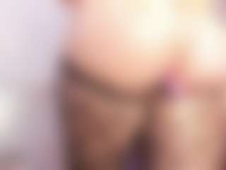 emma-lambert's Live Sex Cam Show