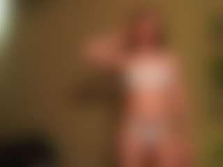Live cam show with KatrinJons - Striptease on CamClone