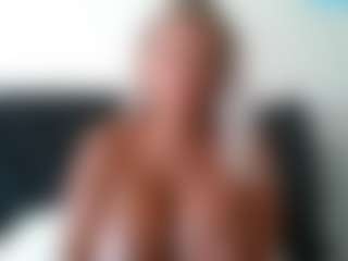 malibumelons's Live Sex Cam Show