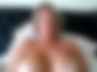 malibumelons's Live Sex Cam Show