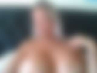 malibumelons's Live Sex Cam Show