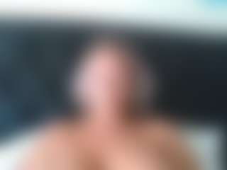 malibumelons's Live Sex Cam Show