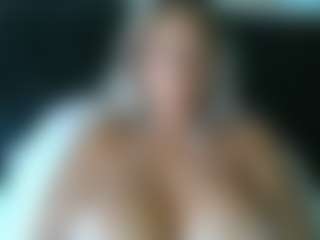 malibumelons's Live Sex Cam Show