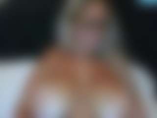malibumelons's Live Sex Cam Show