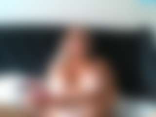 malibumelons's Live Sex Cam Show