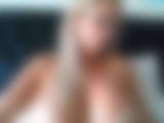 malibumelons's Live Sex Cam Show