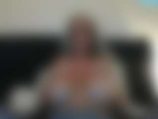 malibumelons's Live Sex Cam Show