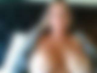 malibumelons's Live Sex Cam Show