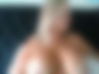 malibumelons's Live Sex Cam Show