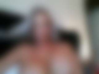 malibumelons's Live Sex Cam Show