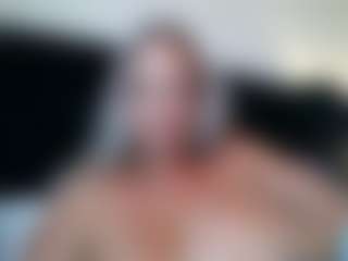 malibumelons's Live Sex Cam Show