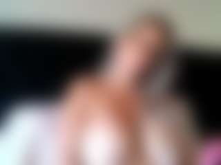 malibumelons's Live Sex Cam Show