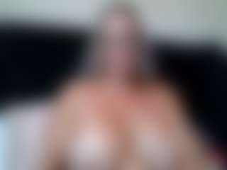malibumelons's Live Sex Cam Show