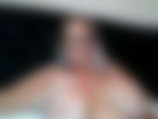 malibumelons's Live Sex Cam Show