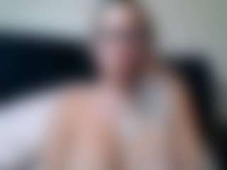 malibumelons's Live Sex Cam Show