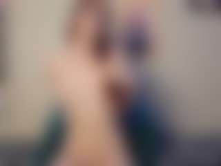 Live cam show with Shaley - Red Hair on Camsoda