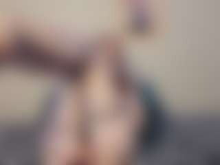 Live cam show with Shaley - Red Hair on studioflirtlive.com