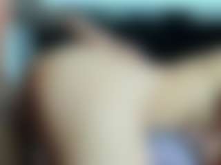 Delphinebella's Live Sex Cam Show