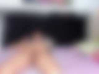 Delphinebella's Live Sex Cam Show