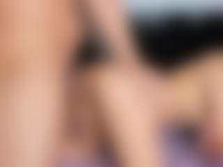 Delphinebella's Live Sex Cam Show