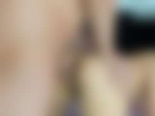 Live cam show with Delphinebella - Green Eyes on fuklive.com