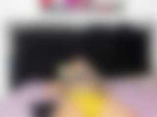 Live cam show with Delphinebella - Facial Piercings on friskycurves.com